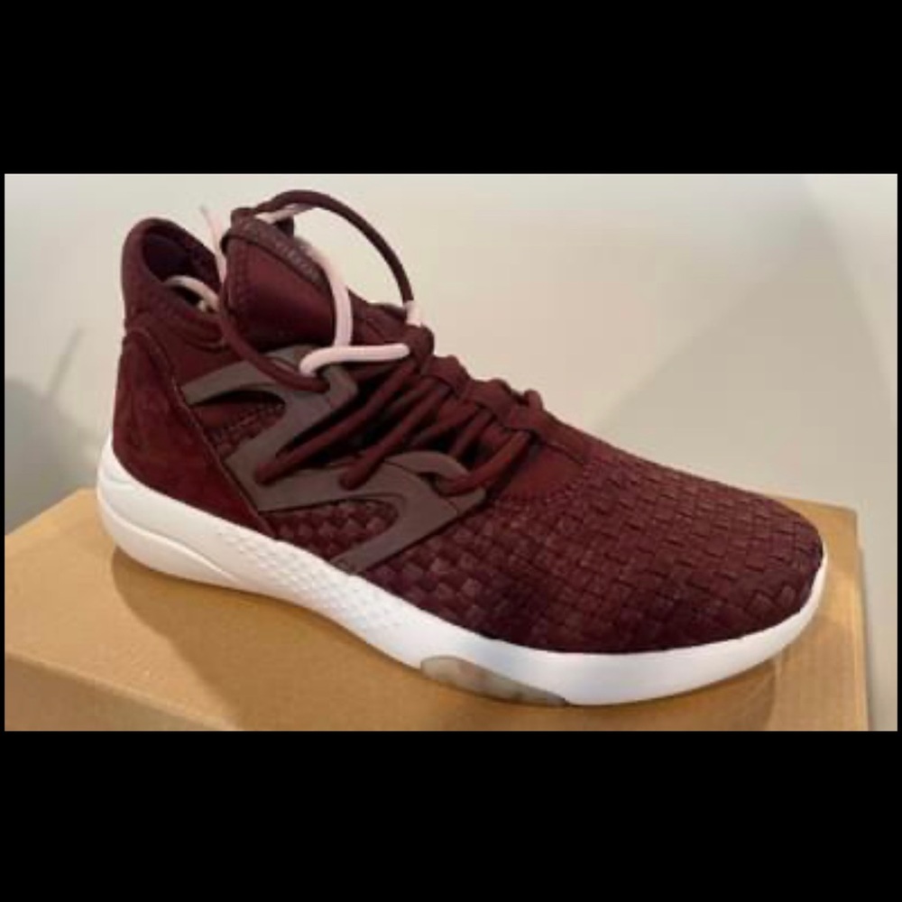 NEW Reebok Hayasu Women's Size 7